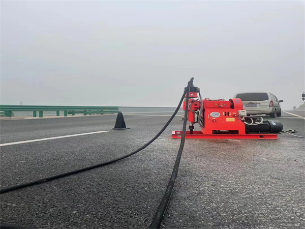 红寺堡马路路基路面开裂下沉注浆加固灌浆